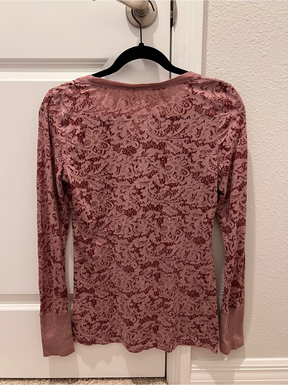 Maurices Dusty Rose Floral Jacquard Long Sleeve Knit Top Size Small - Picture 3 of 8